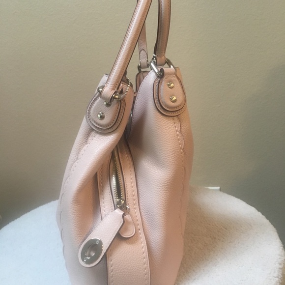 Coach Pebble Edie 31 Shoulder Bag - Picture 2 of 4